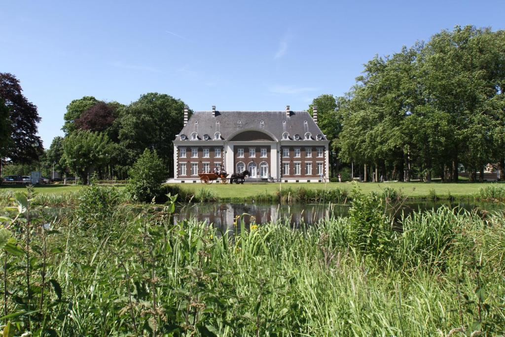 Kasteel Pietersheim Maastricht - Lanaken Hotel Exterior foto